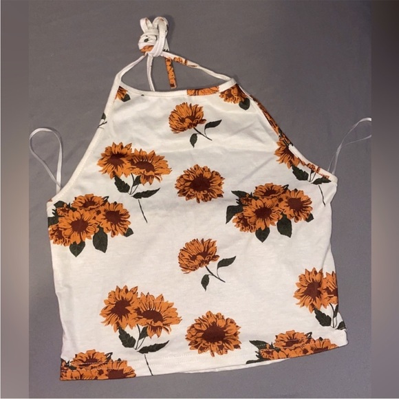 Halter top🔴 - Picture 1 of 2